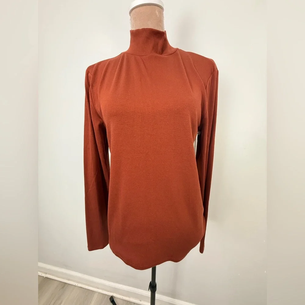 a.n.a Women's Burnt Orange Long Sleeve Top